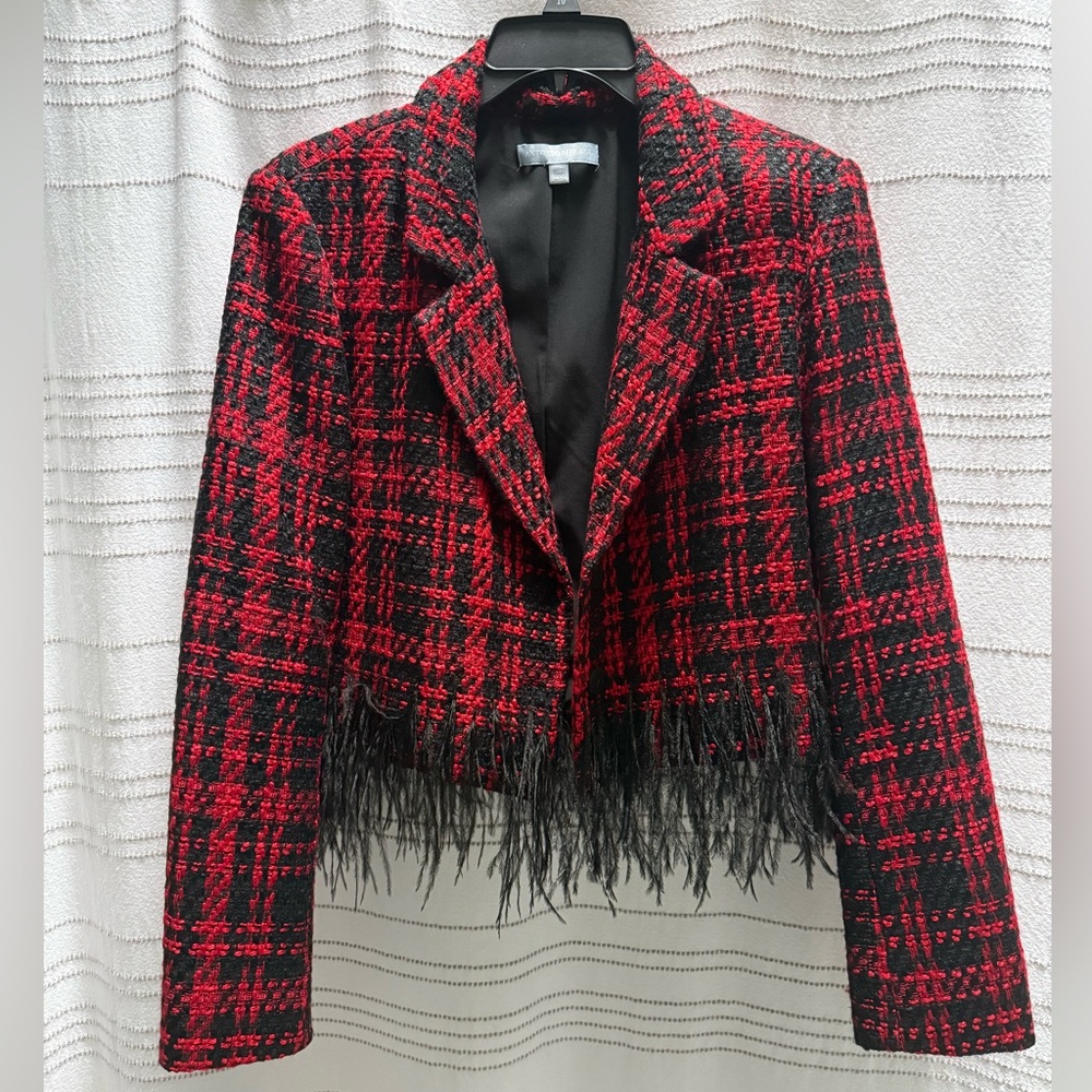 Cropped jacket with faux feather feathers